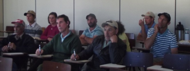 Agricultores familiares de Turvo discutem produção e comercialização