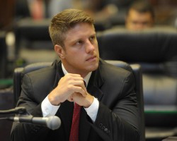 REQUIÃO FILHO VISITA TURVO E CONCEDE ENTREVISTA À TURVO ATIVO FM