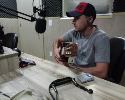 Cassiano Costa Tractz falou sobre música e conta a sua trajetória